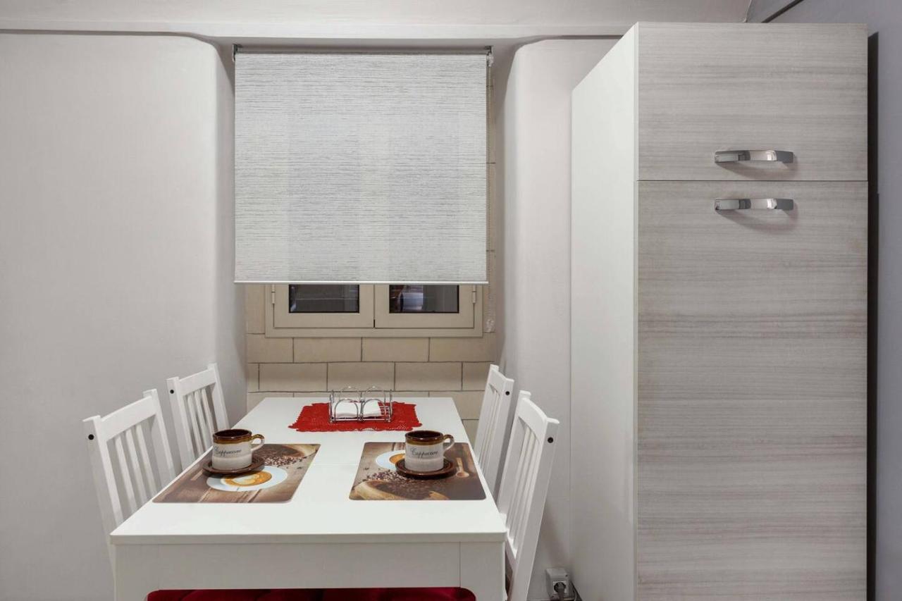 Two Rooms Bellini Catania Bagian luar foto