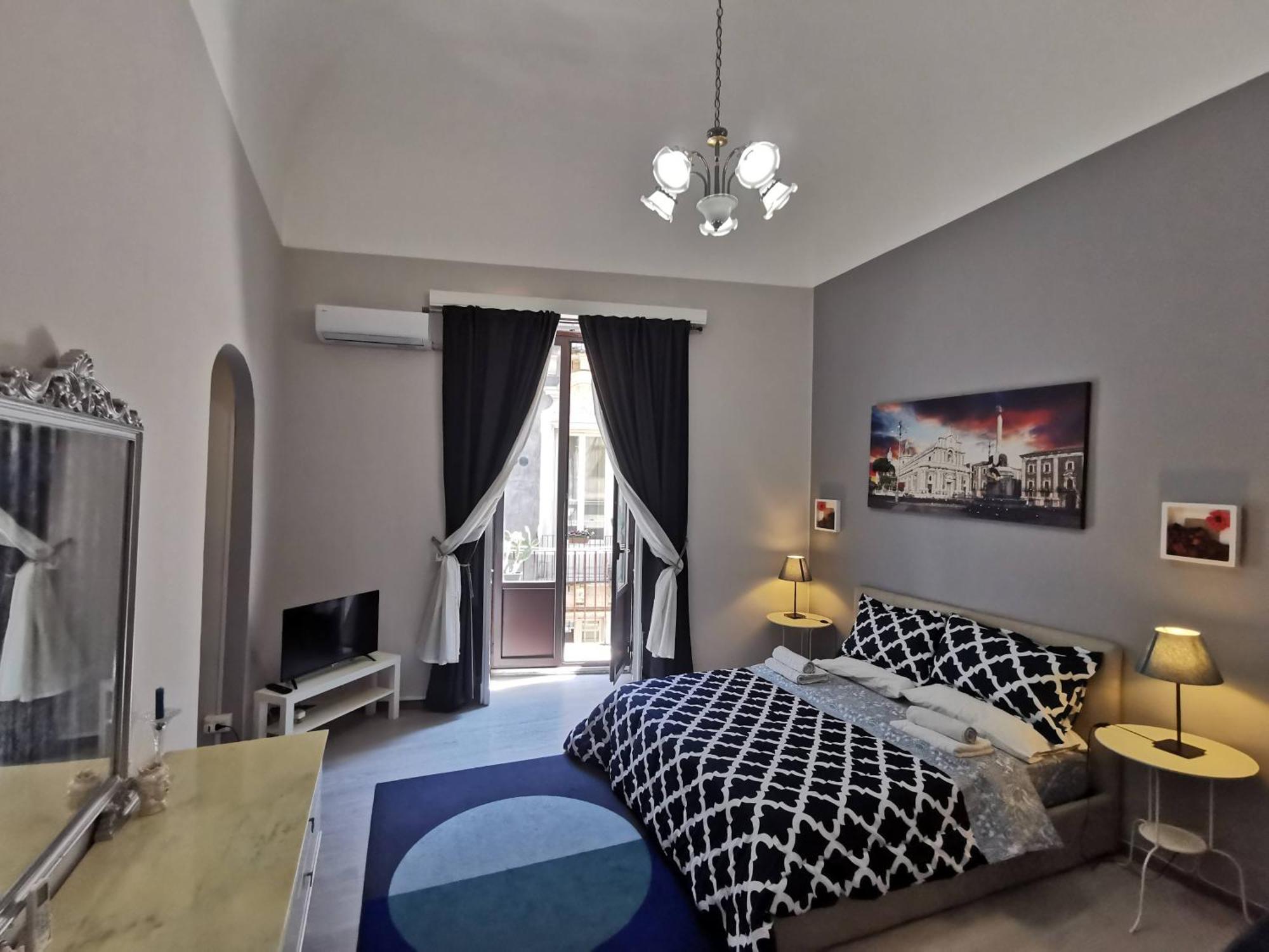 Two Rooms Bellini Catania Bagian luar foto
